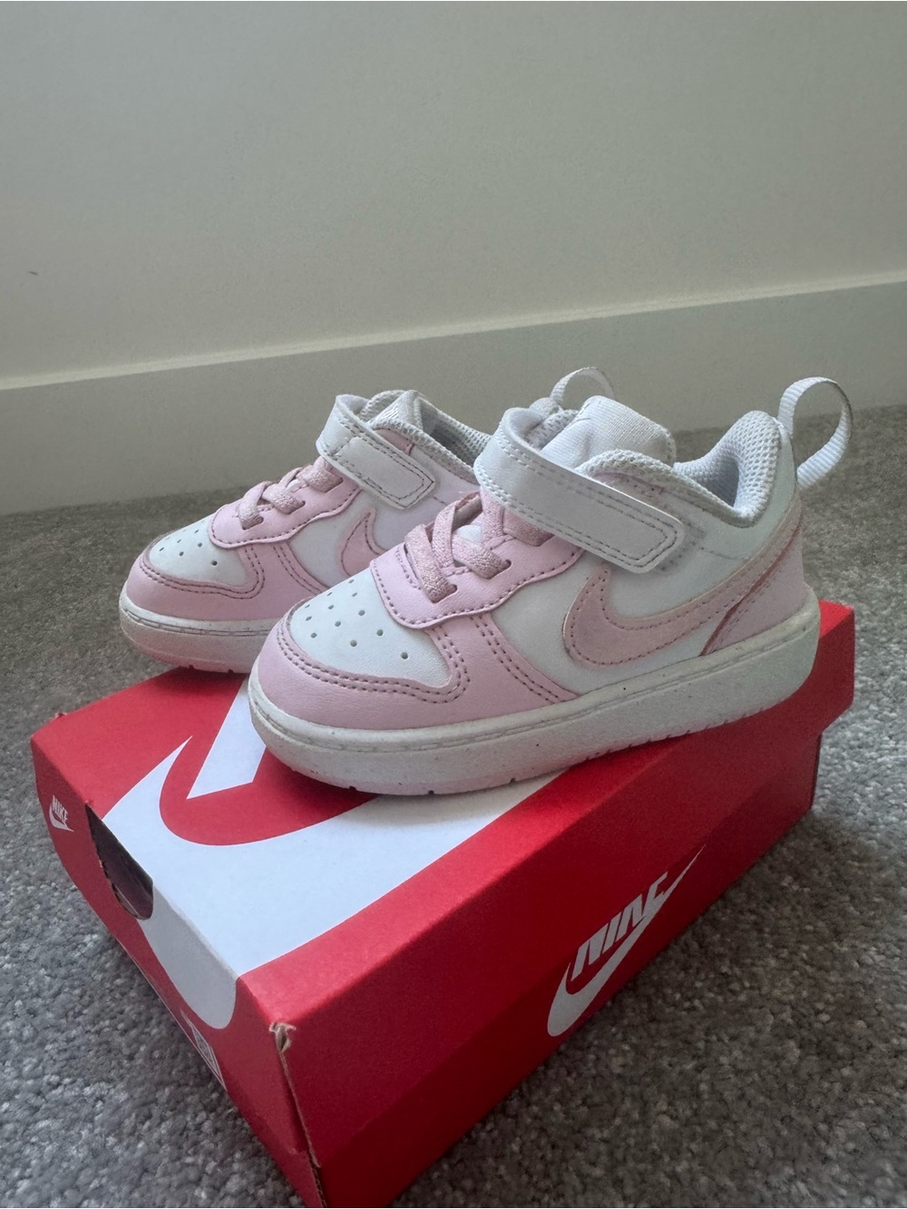Nike Kids White and Light Pink Low-Top Sneakers